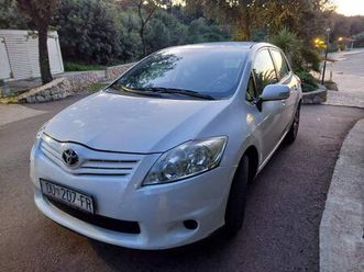 toyota auris 1,3 3 vvt-i, 2010 god.
