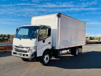 2018 hino 195 5.1l 4cyl diesel 18ft box truck with power curbside door