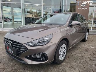 hyundai i30 wagon 1.5 110 mpi trend-slo-1last-ac-el.paket-servisna