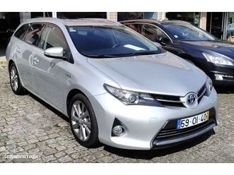toyota auris touring sports 1.8 hsd exclusive