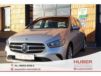 mercedes-benz 1.3l 100kw kat b 180 5-türig/metallic/klimaau...