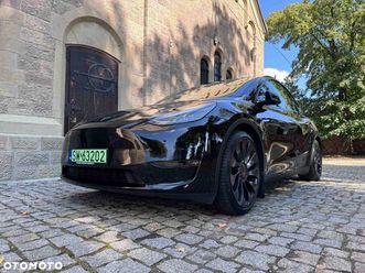 tesla y performance awd