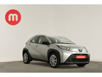 toyota aygo 1.0 x-play
