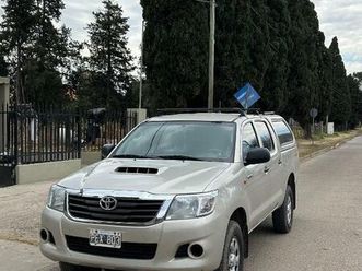 toyota hilux dx 4x4 2015, único dueño