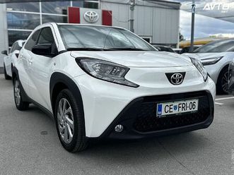 toyota aygo x 1.0 x play alloy cvt- testno