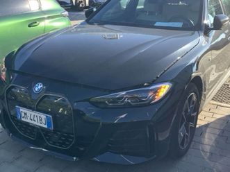 i4 i4 edrive 40 msport pelle chiara