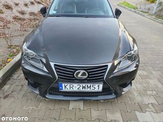 lexus is 200t / 300 black
