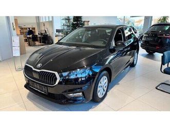 skoda fabia 1.0 tsi selection dsg ahk/kam./kessy/5j.ga