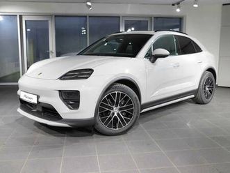porsche macan 4