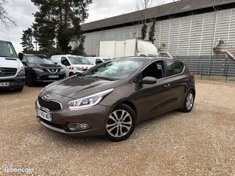 kia cee'd ii 1.6 gdi 135ch premium sans adblue sans fap moteur a chaîne première main entretien kia garantie possible 12 mois visite 7/7 sur rdv