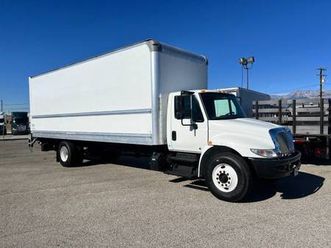 2019 international 4300 26' box truck noncdl cummins low miles!