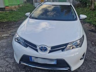 toyota auris touring sport hybrid