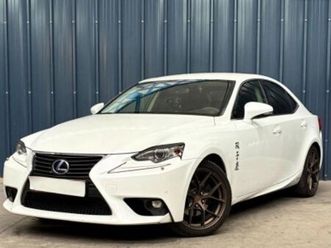 300h boite automatique garantie 1 an radars avants et arrières régulateur clim auto