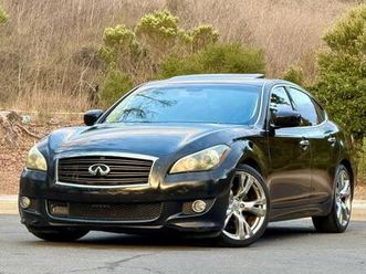 2012 infiniti m56