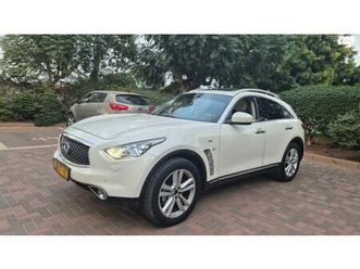 gt אוט׳ פנאי-שטח 3.7 (320 כ״ס)