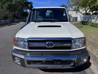 4.5d-4d lx v8 station wagon