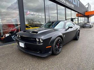 dodge challenger srt hellcat widebody