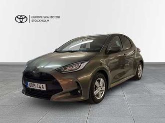 toyota yaris 1,5 hsd 115 5d active plus säkerhetspaket / v-hjul