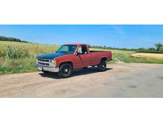 chevrolet c2500 v8 pickup