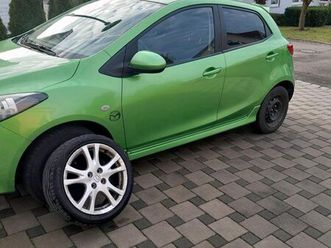 auto mazda 2