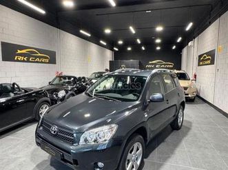 toyota - rav4 2.2 d4d 136cv executive
