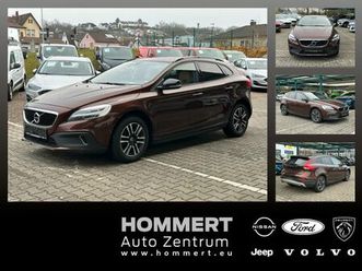 volvo v40 cross country d3 momentum *händlerfahrzeug*