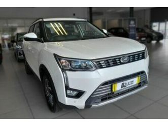 2022 mahindra xuv 300 1.5d | w8