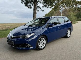 toyota auris touring sports 1.6 active my17 trend+ 3 év garancia/magyar/szervizkönyv/alufelni/ülésfűtés/tempomat/sávtartó/kamera/di