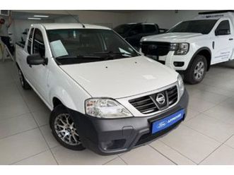 2021 nissan np200 1.6 a/c safety pack