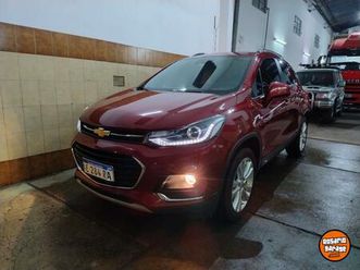 tracker premier awd 4x4 at. posible permuta.