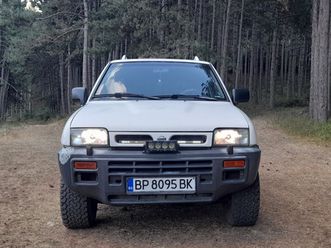 nissan terrano 2.4i 124u043a.с 6,200 bgn