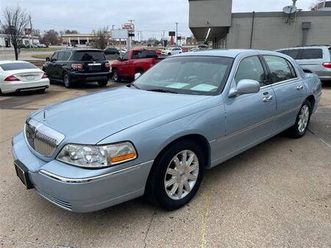 2011 lincoln town car signature limited only $8897 cash or card nice