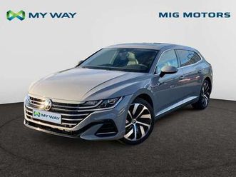 r-line business premium 1.4 tsi (156pk) automaat /// achteruitrijcamera /// panoramadak /// elektrische koffer /// zetel