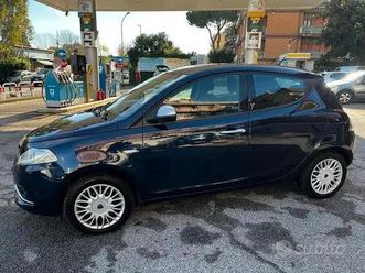 lancia ypsilon 1.2 silver