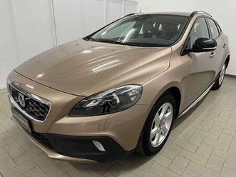 v40 cc d2 mom