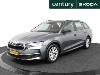 skoda octavia combi 1.5 tsi 115pk edition / stoel en stuurverwarming / carplay / trekhaak