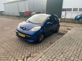 peugeot 107 1.0-12v xr airco elk ramen toerenteller 4 deurs