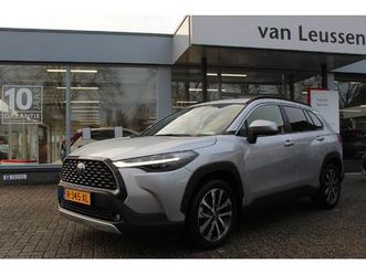 toyota corolla cross 2.0 high power hybrid first edition dodehoek el-achterklep stoelverw. led verlichting park.sensoren v+a