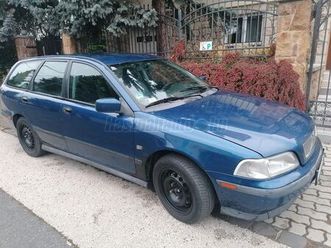 volvo v40 1.8