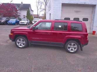 2014 jeep patriot 4x4 super clean and sporty low miles 108k
