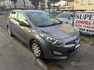 hyundai i30 wagon 1.6 crdi neopaten garanzia 12 m