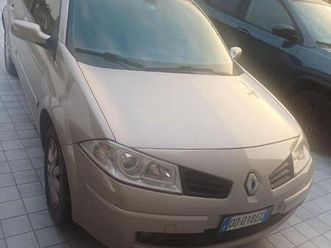 auto renault megane station wagon