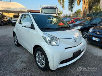 toyota iq automatica