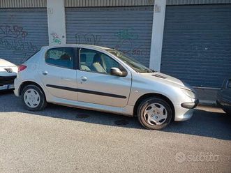 peugeot 206 adatta per neopatentati