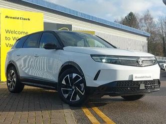 vauxhall grandland 157kw gs 73kwh 5dr auto