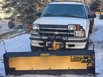 1995 chevy blazer lt 4.3l vortec with angle meyer snowplow.