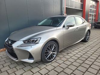 lexus is 300h led navi gr.sj.i volan keyless nepuš.v. 18, 2021 god.