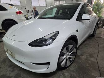 tesla model y tração traseira março/23