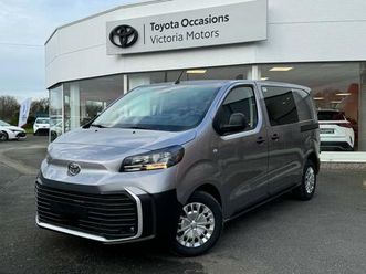 medium 2.2 d-4d 180 cab appro start confort indiv bva my25