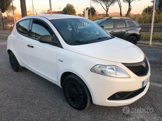 lancia ypsilon 1.2 69 cv 5 porte gpl ecochic elefa